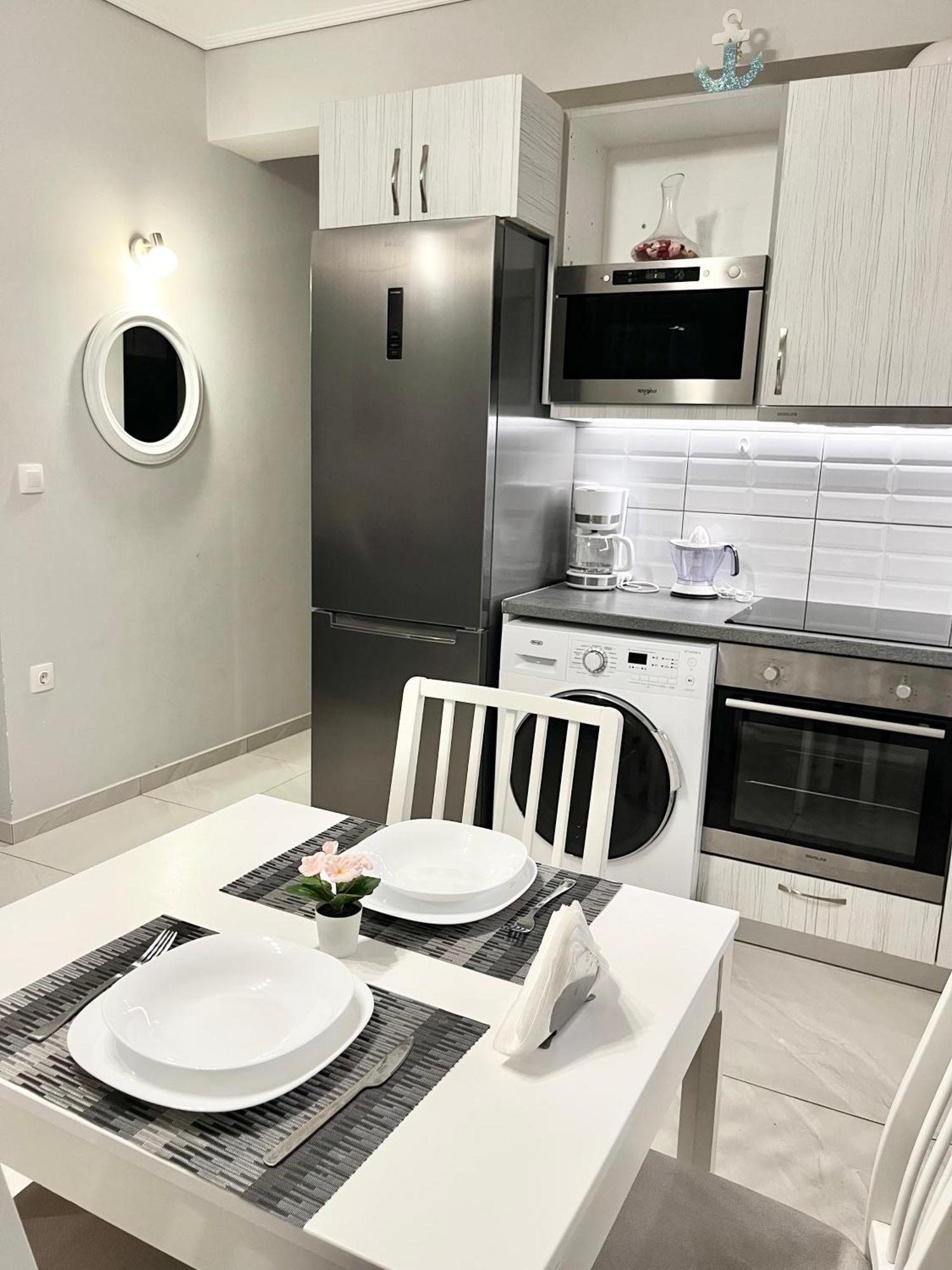 Blueline Apartment 3 Loutráki Exteriör bild